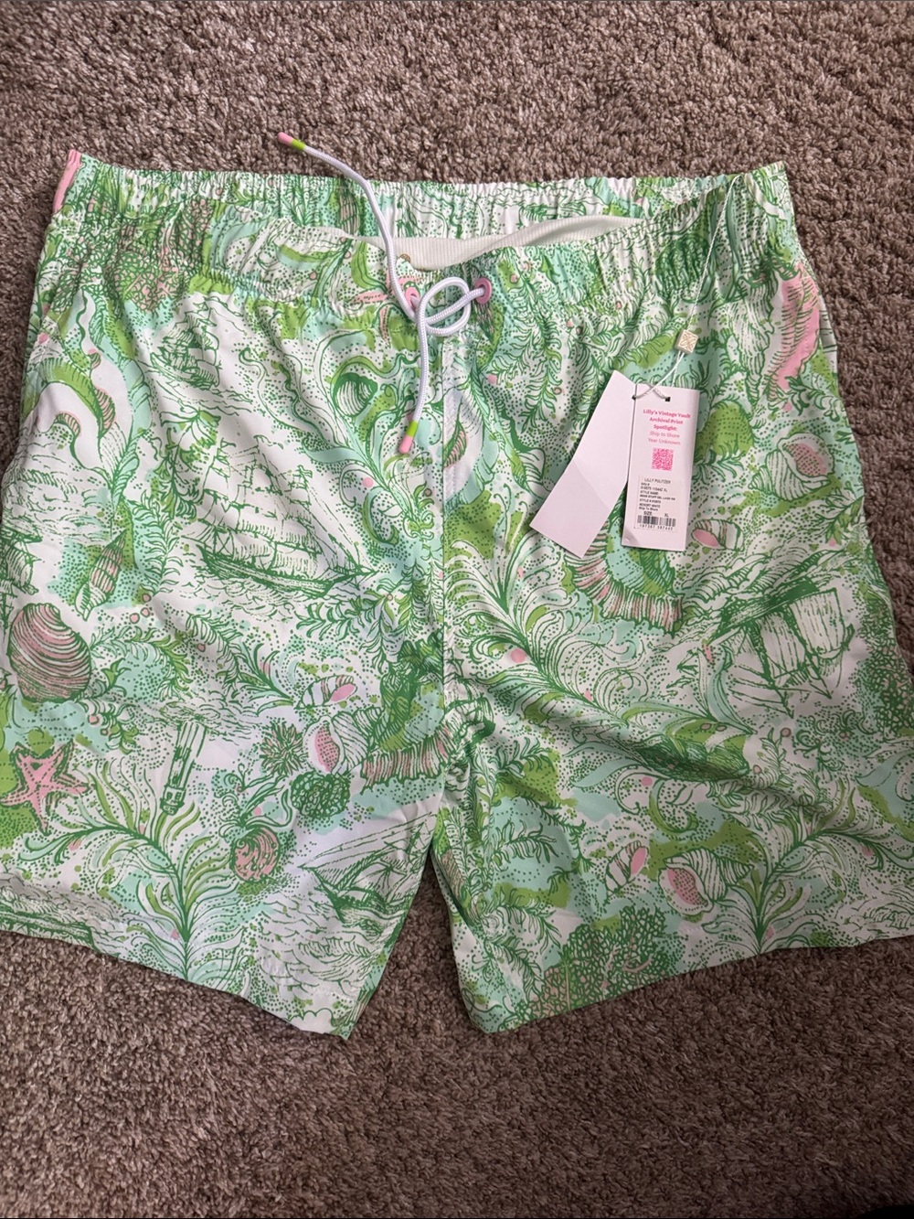 NWT Mens Lilly Pulitzer Swim Shorts size XL